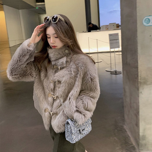 毛毛外套牛角扣托斯卡纳百利甜