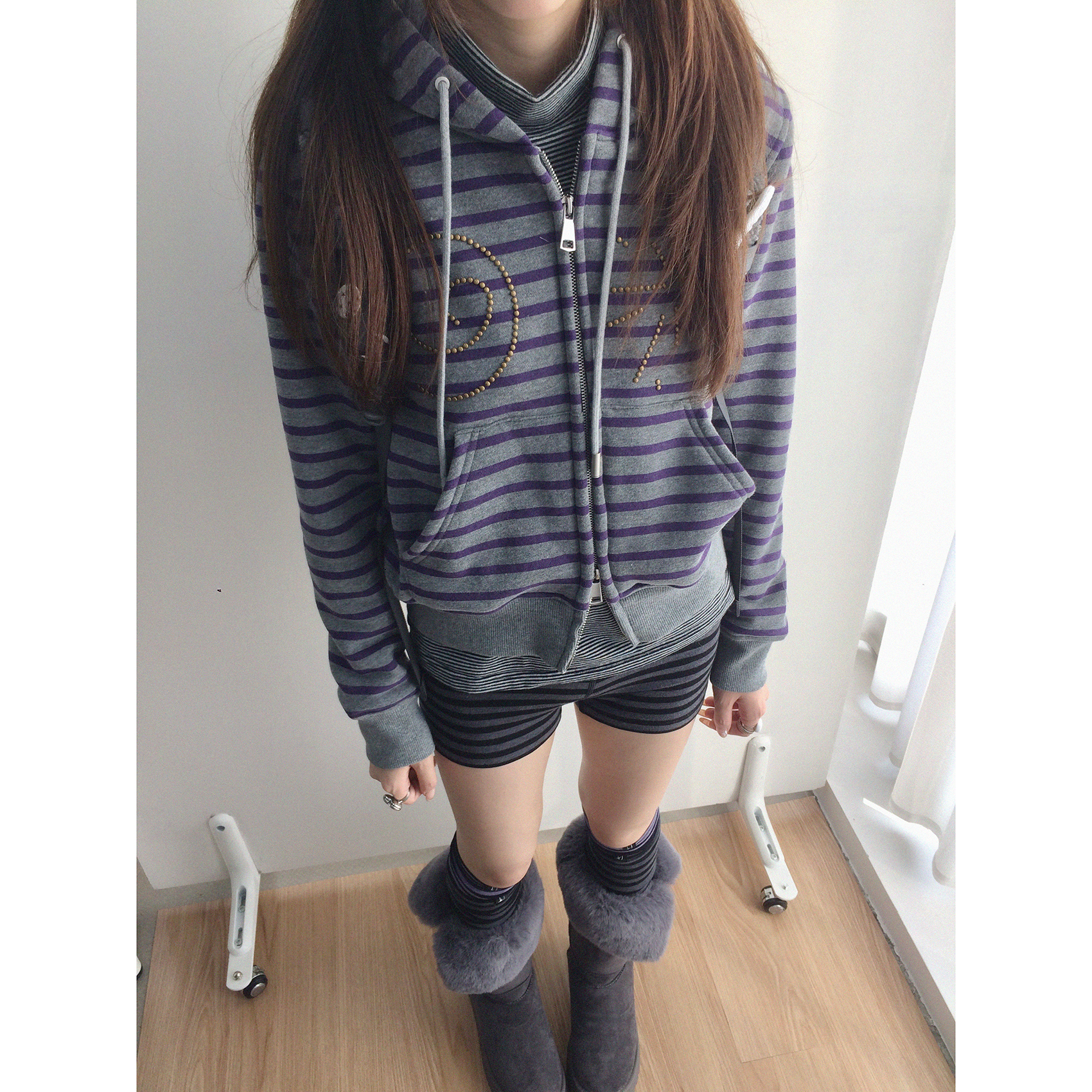 innomoood 酸葡萄条纹合身正肩连帽开衫卫衣外套短款显瘦