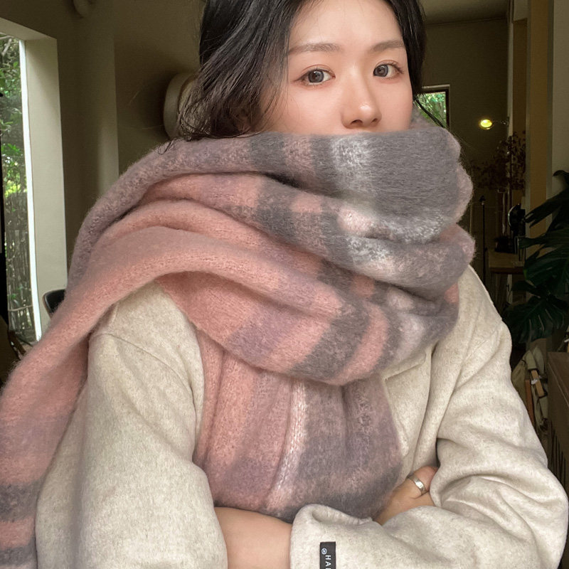 韩版格纹流苏马海毛围巾女春季日系学生出游百搭时尚贴布围脖休闲