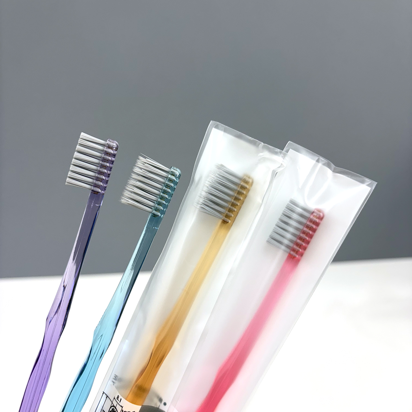 Ci中毛银离子牙刷日本齿科推荐纤细长短毛三列小头速干成人牙刷