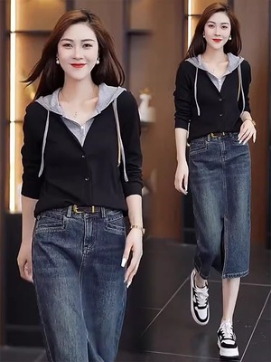假两件卫衣牛仔半身裙两件套2025春秋新款时尚洋气减龄裙子套装女
