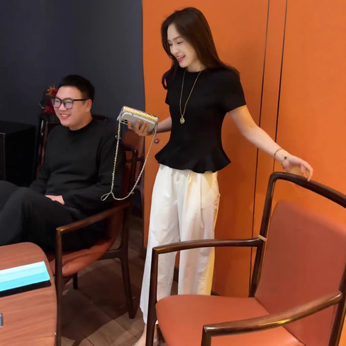 上衣阔腿休闲裤韩系穿搭一整套