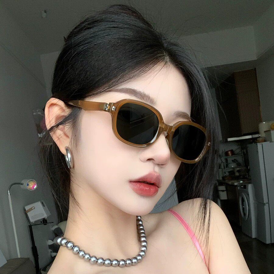 新款椭圆折叠墨镜女高级