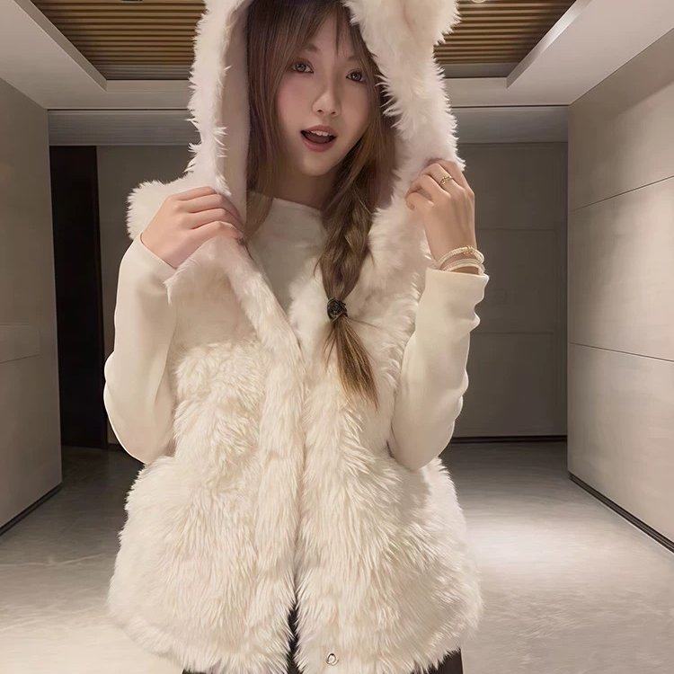小熊耳朵马甲连帽毛毛外套女2025冬季新款羊羔毛绒马夹坎肩背心