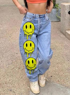 Printed high-waisted washed straight jeans印花高腰直筒牛仔裤