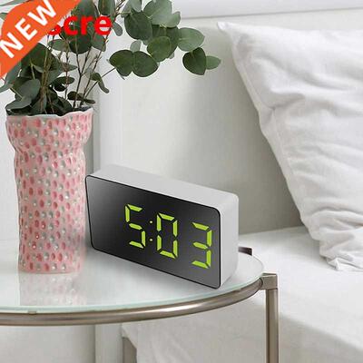 LED Multifunctionl Mirror Clock Digitl lrm Snooze Displ