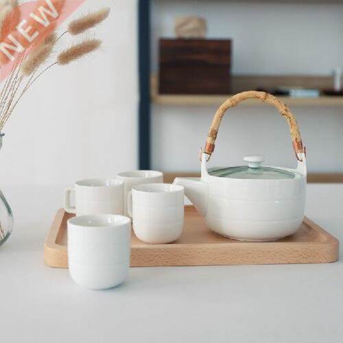 Simple Japanese bamboo handle teapot flower grass tea pot