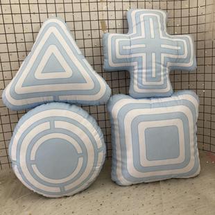 梦童终幻想周边毛绒抱枕三角标记圆形方形十字印花靠垫枕头现货