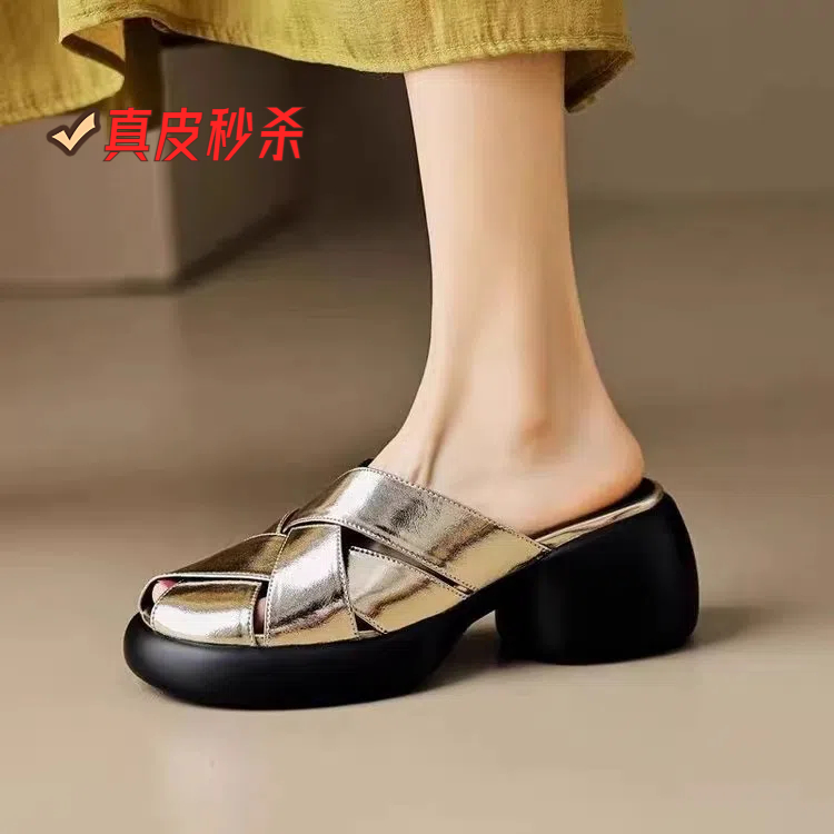 品牌特价时尚外穿厚底罗马拖鞋女2025夏新款真皮镂空粗跟松糕凉鞋