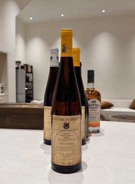 「特级臻藏」2000年布劳恩奥贝特级园雷司令甜白Auslese