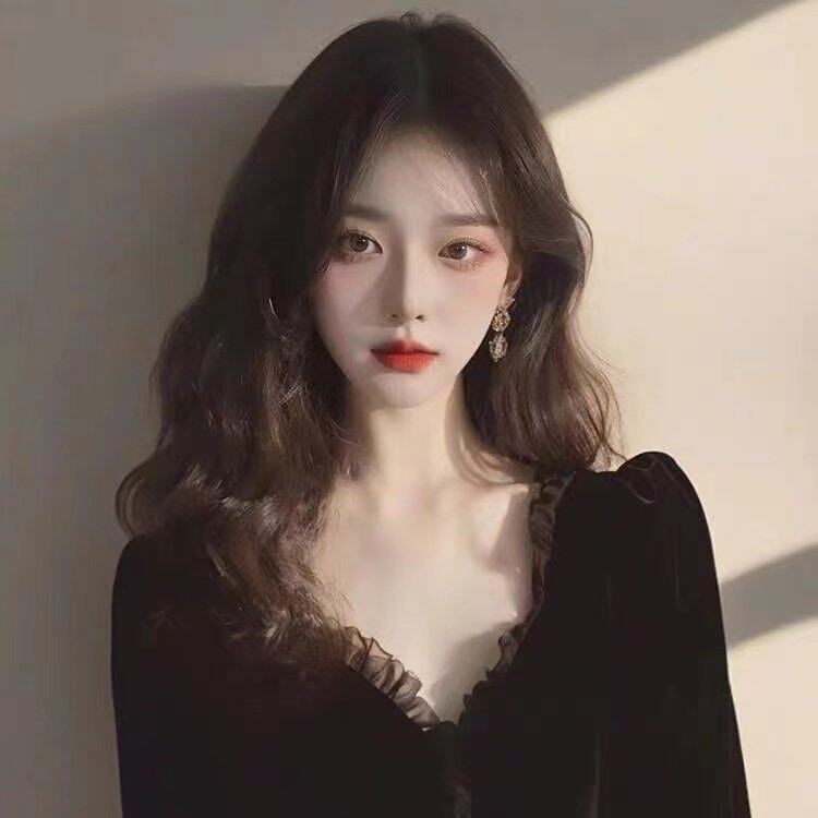 法式赫本风黑色丝绒上衣女2024早秋新款绝美公主风独特超好看衬衫