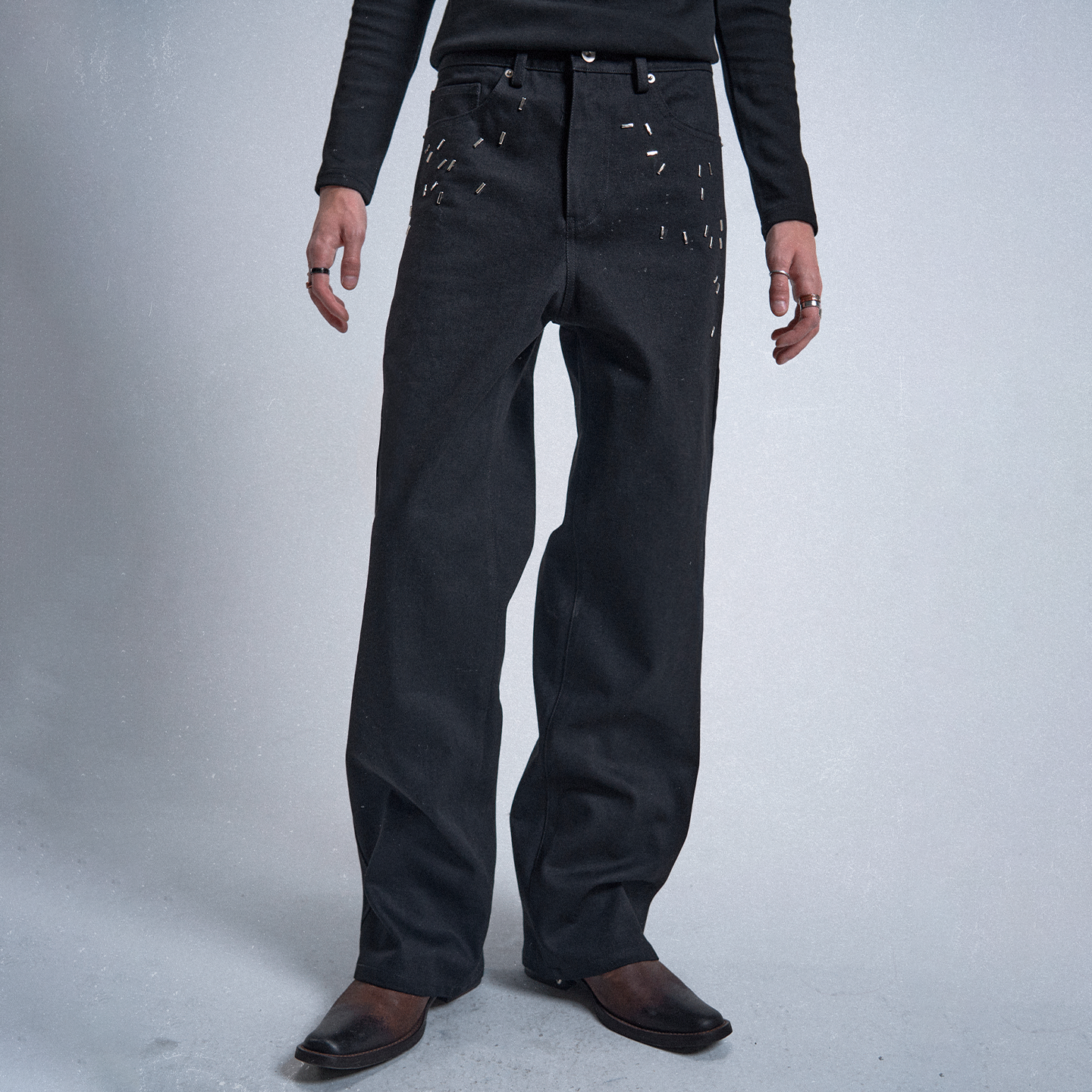 (noE)碎钉装饰直筒15盎司牛仔裤