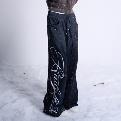 (noE)日晒水洗侧腿刺绣baggy卫裤