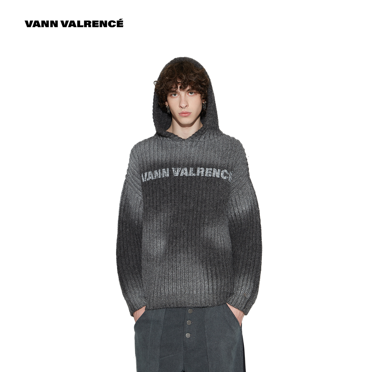 原创设计喷印宽松连帽毛衫