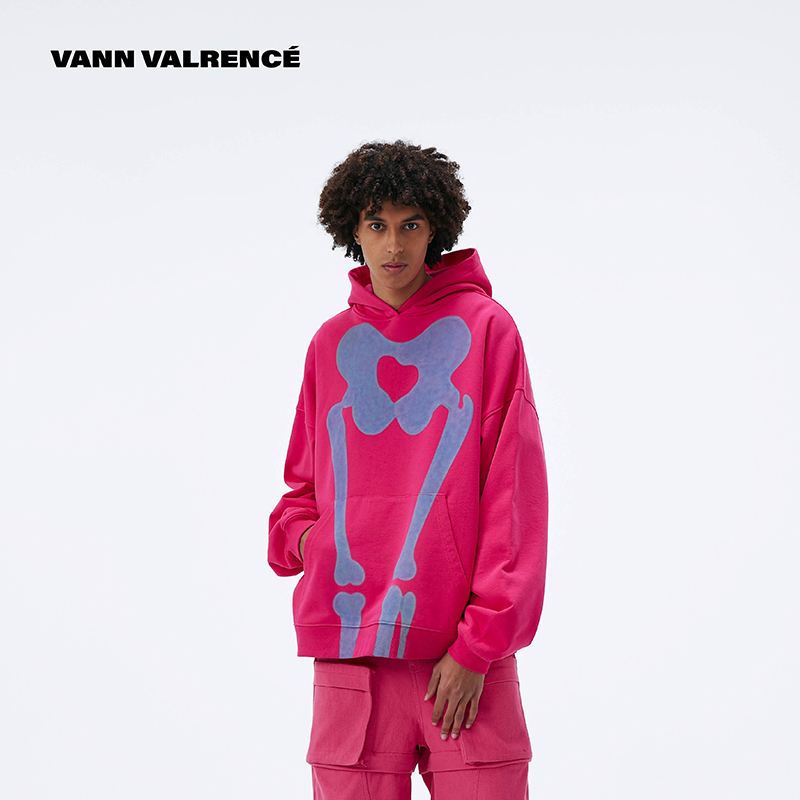 姜云升同款白墨骨头印花连帽卫衣