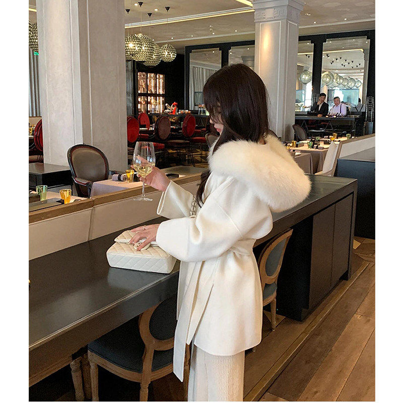 白色双面羊绒斗篷大衣女2026秋冬新款高级感连帽狐狸毛羊毛呢外套