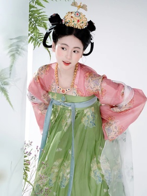 2023年新款齐胸唐制原创汉服