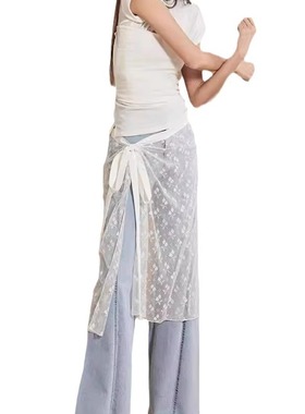 蕾丝不规则绑带外搭半身裙Lace irregularly paired with a skirt