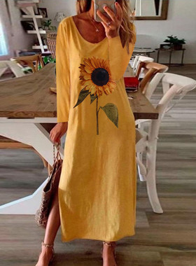 A lady's side forked long-sleeved dress 侧边开叉长袖连衣裙女