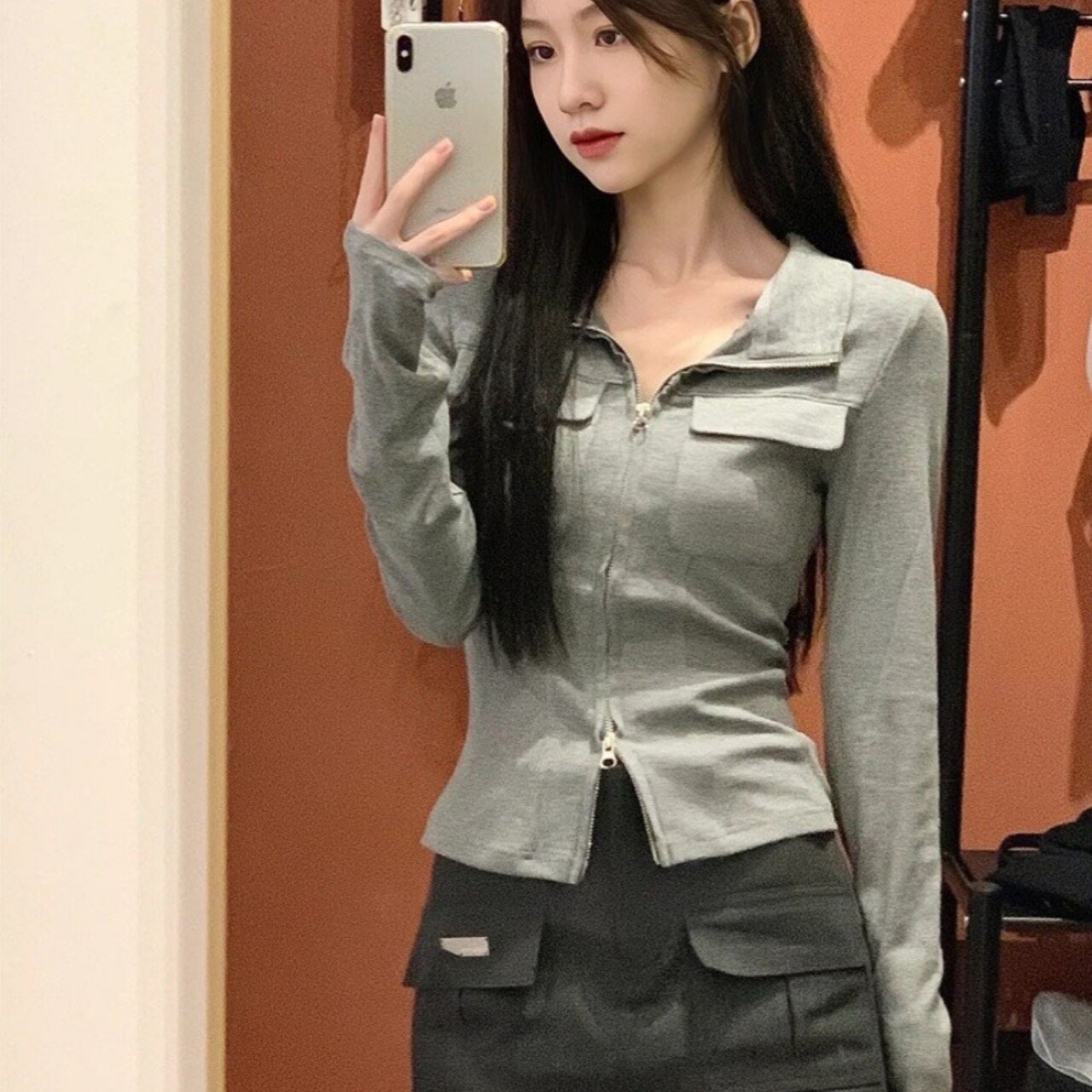 螺纹 辣妹灰色双拉链polo领长袖t恤女秋冬收腰显瘦短款上衣ins
