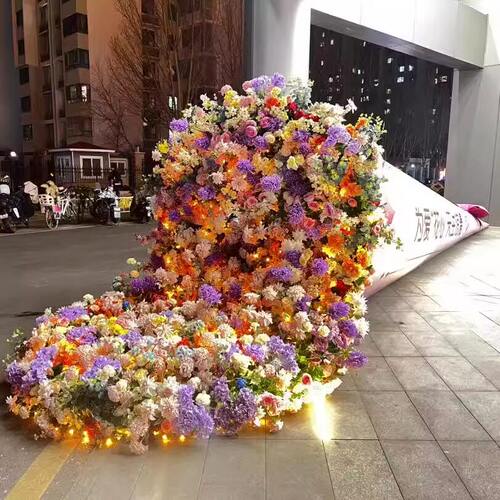 巨型玫瑰花束网红打卡美陈布置
