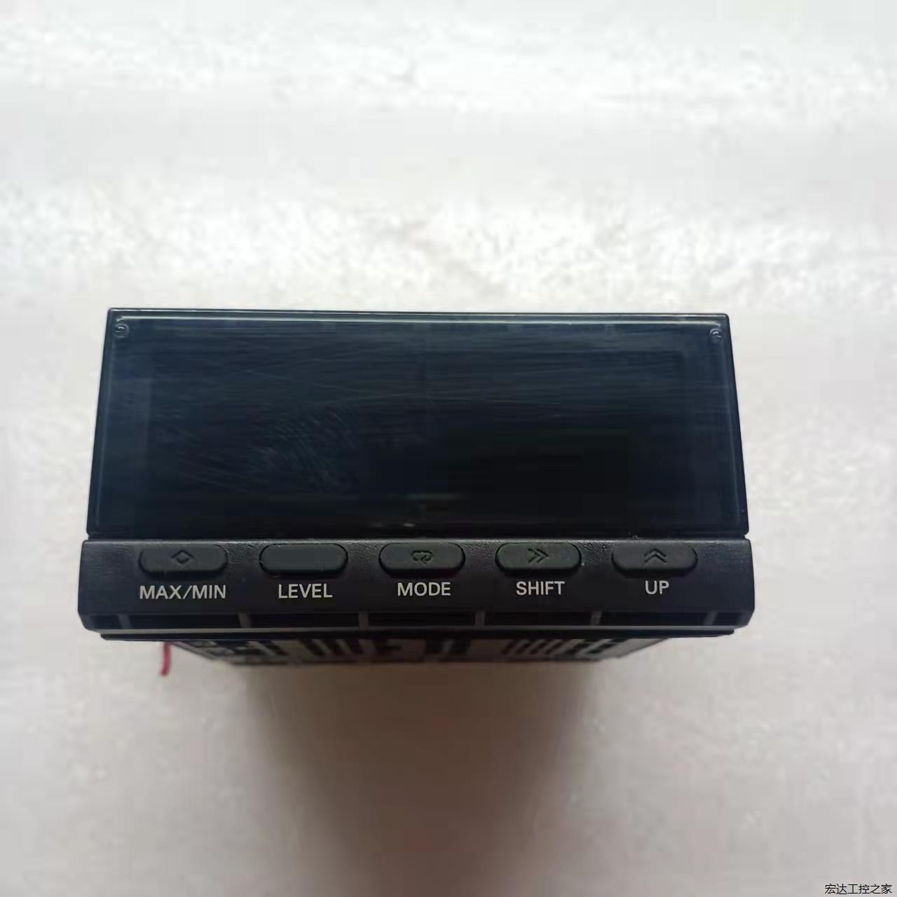 欧姆龙温度面板表 K3HB-XAA-CPAC11实拍图