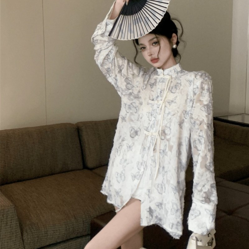 新中式蝴蝶刺绣长袖衬衫外套女春季国风气质衬衣复古小众宽松上衣