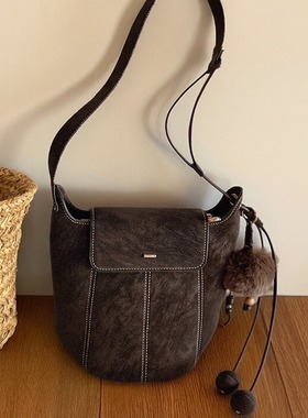 南风Chio2nd 南瓜包水桶包包女2025新款冬季百搭通勤单肩斜挎小包