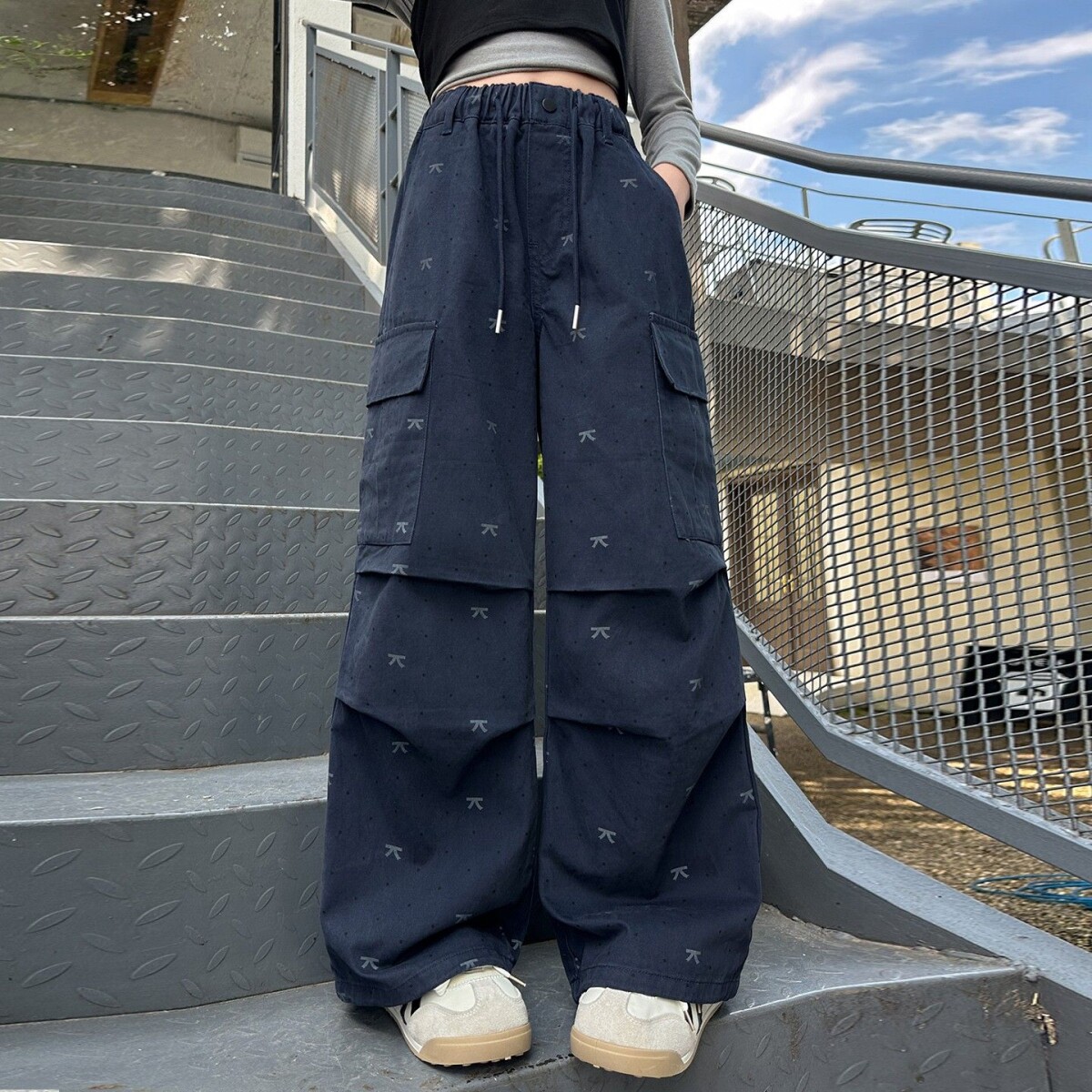 儿童装女童春秋装裤子休闲长裤2026新款中大童女孩时髦阔腿工装裤