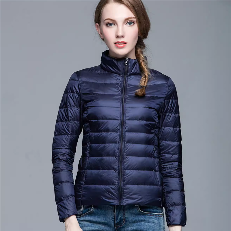 波斯豋官方旗舰店轻薄羽绒服女短款胖MM200斤加肥加大码特大码中