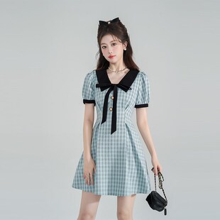 蓝色学院风娃娃领短袖格子连衣裙女夏季甜美设计感气质收腰a字裙