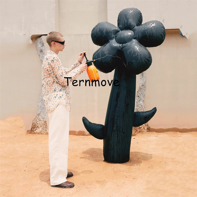 PVC充气黑色花朵气模悬挂花卉主题灯光气模商场橱窗美陈闭气气模