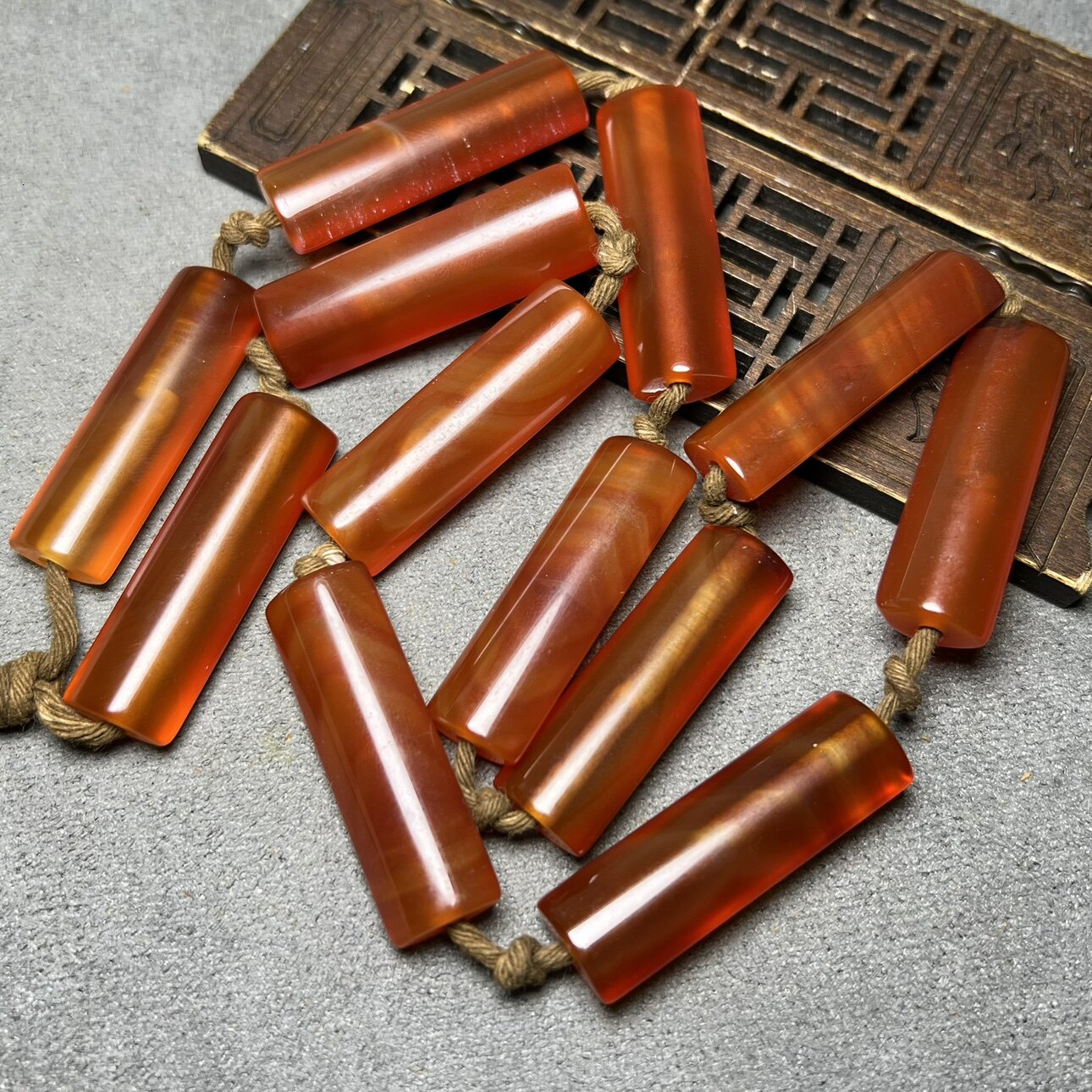 玛瑙项链配饰老玛瑙四棱管珠扁勒子桶珠吊坠西玛红扁管珠手链配珠