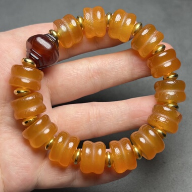 旧藏老玛瑙文玩包浆大孔天然黄老玛瑙珠子手串红润老气满风化手链