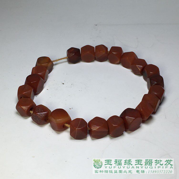 仿古风橘皮纹吉祥红八棱手链配珠