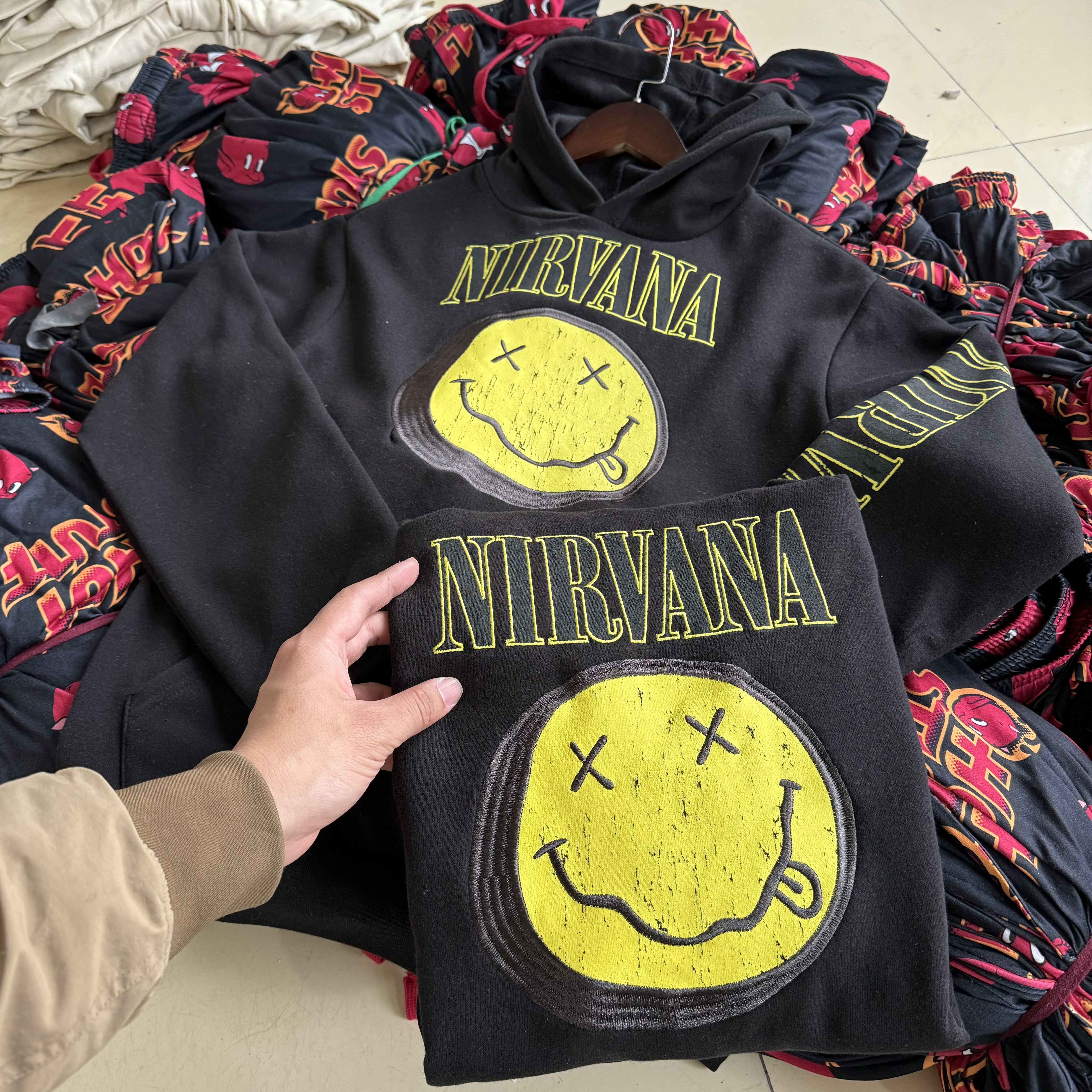 刺绣 NRVANA涅槃摇滚乐队美式街头复古连帽卫衣秋冬薄绒男女帽衫,男装,卫衣,淘宝优惠券,粉丝福利购,淘宝优惠卷