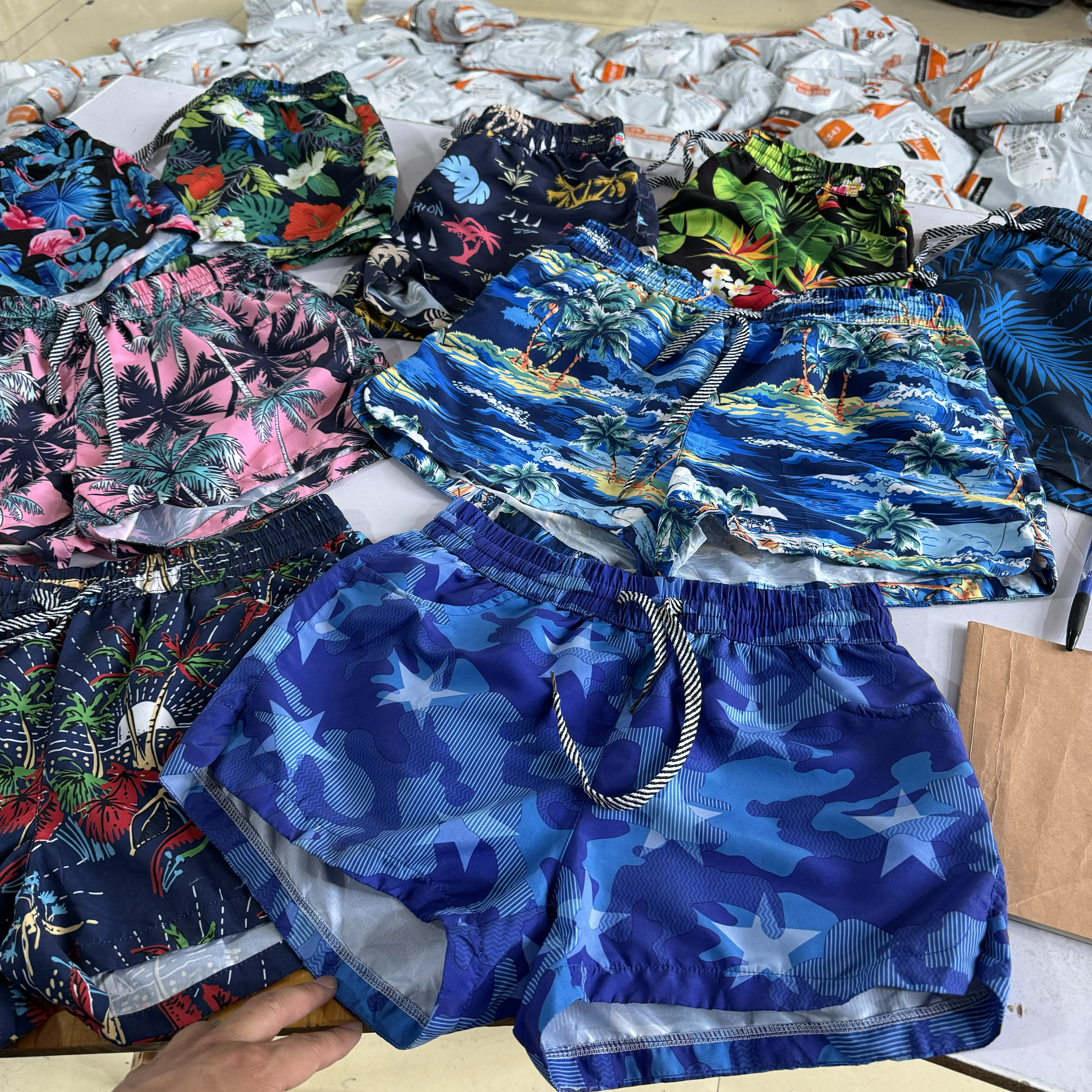 尾货清仓！男女沙滩裤宽松游泳夏海边度假休闲运动短裤速干三分裤