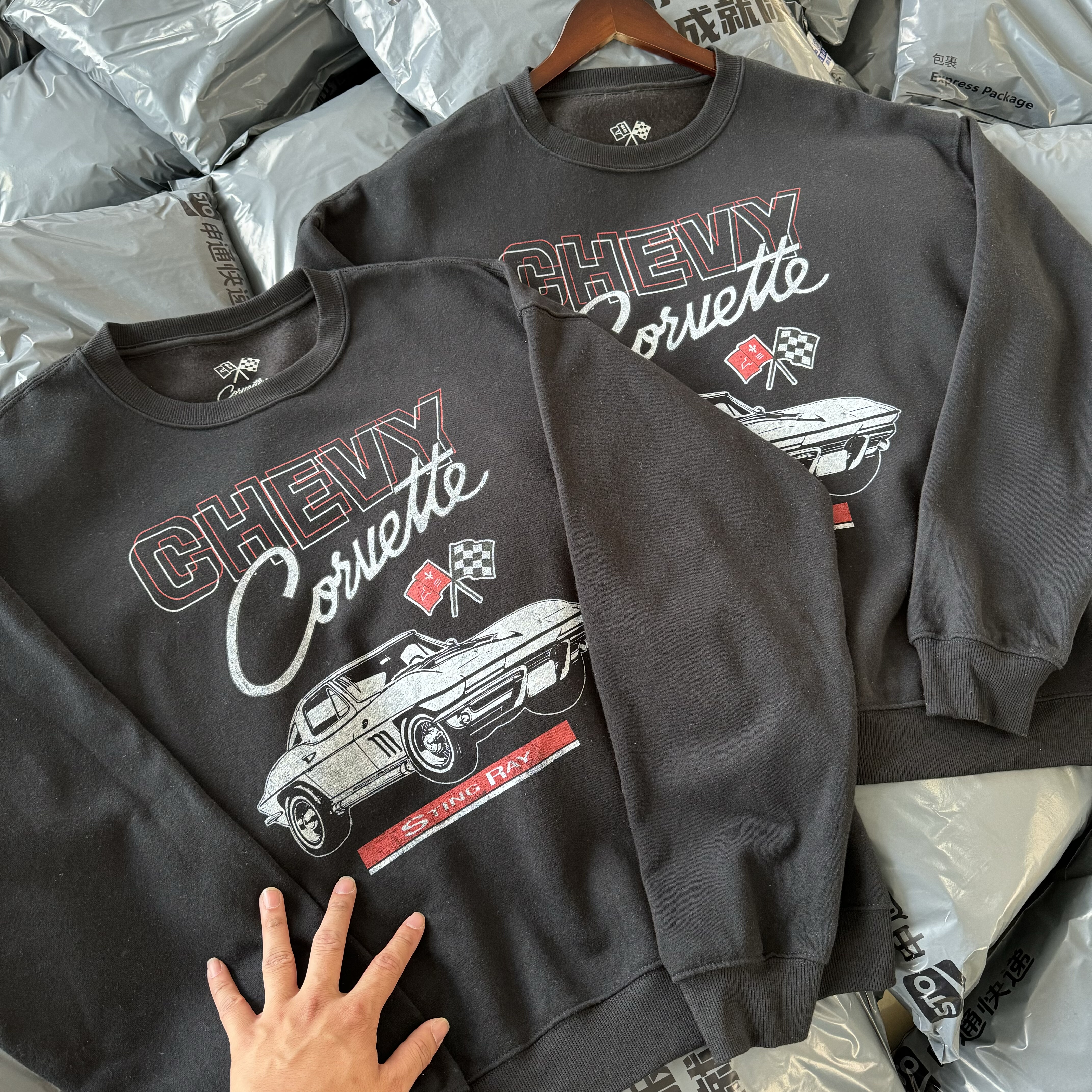 美式汽车文化 科儿维特Stin Ray 慵懒学院风男女圆领卫衣秋冬薄绒