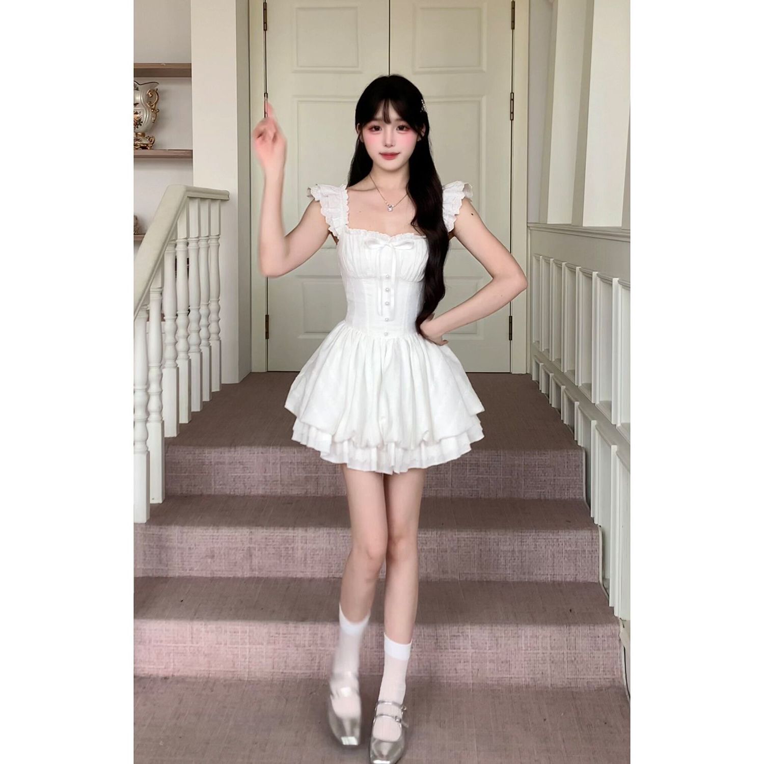 白月暮光 法式甜美精致遮肉花苞连衣裙收腰蓬蓬小白裙女连衣裙夏