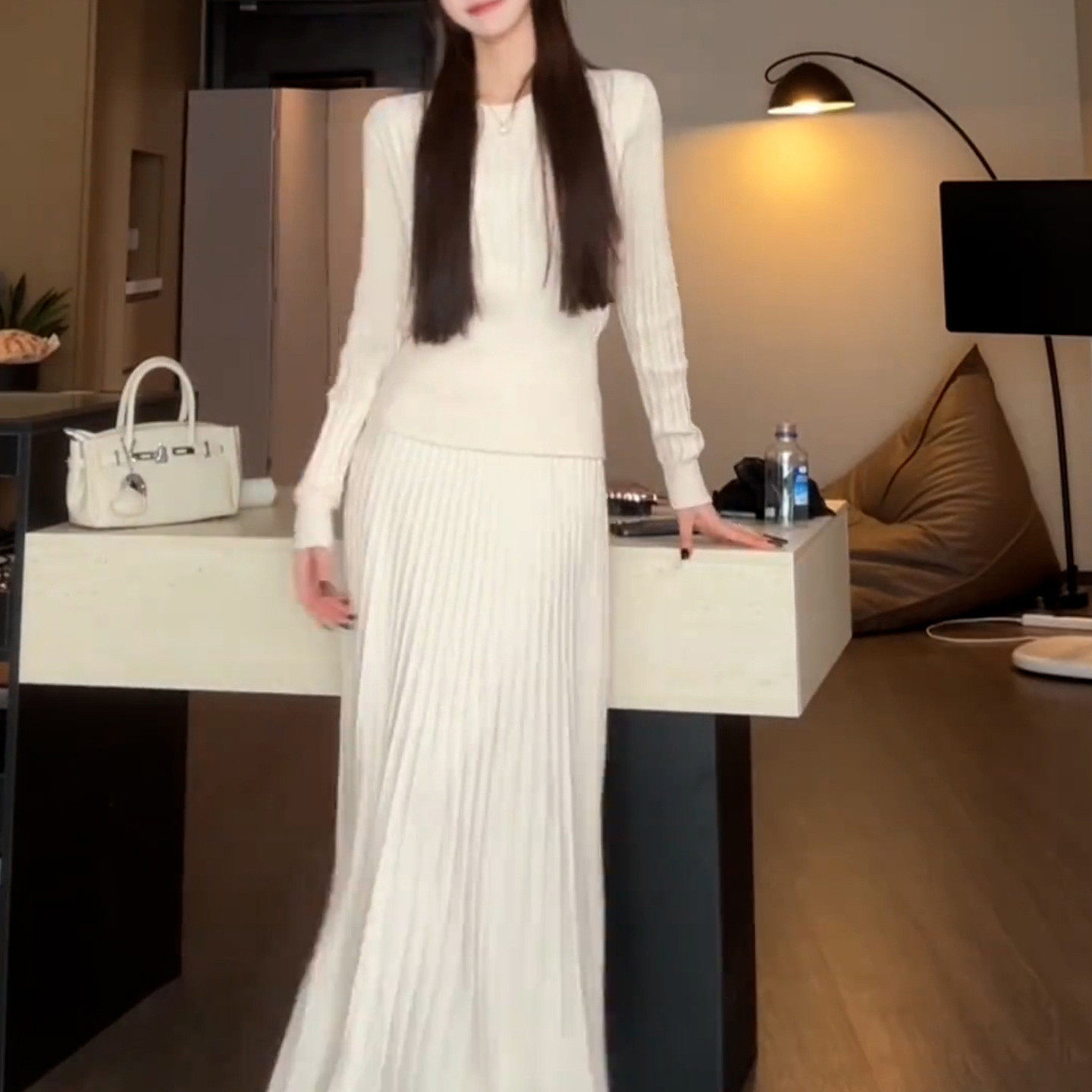 2025新款大方得体针织长袖连衣裙子女秋冬季内搭毛衣套装收腰长裙