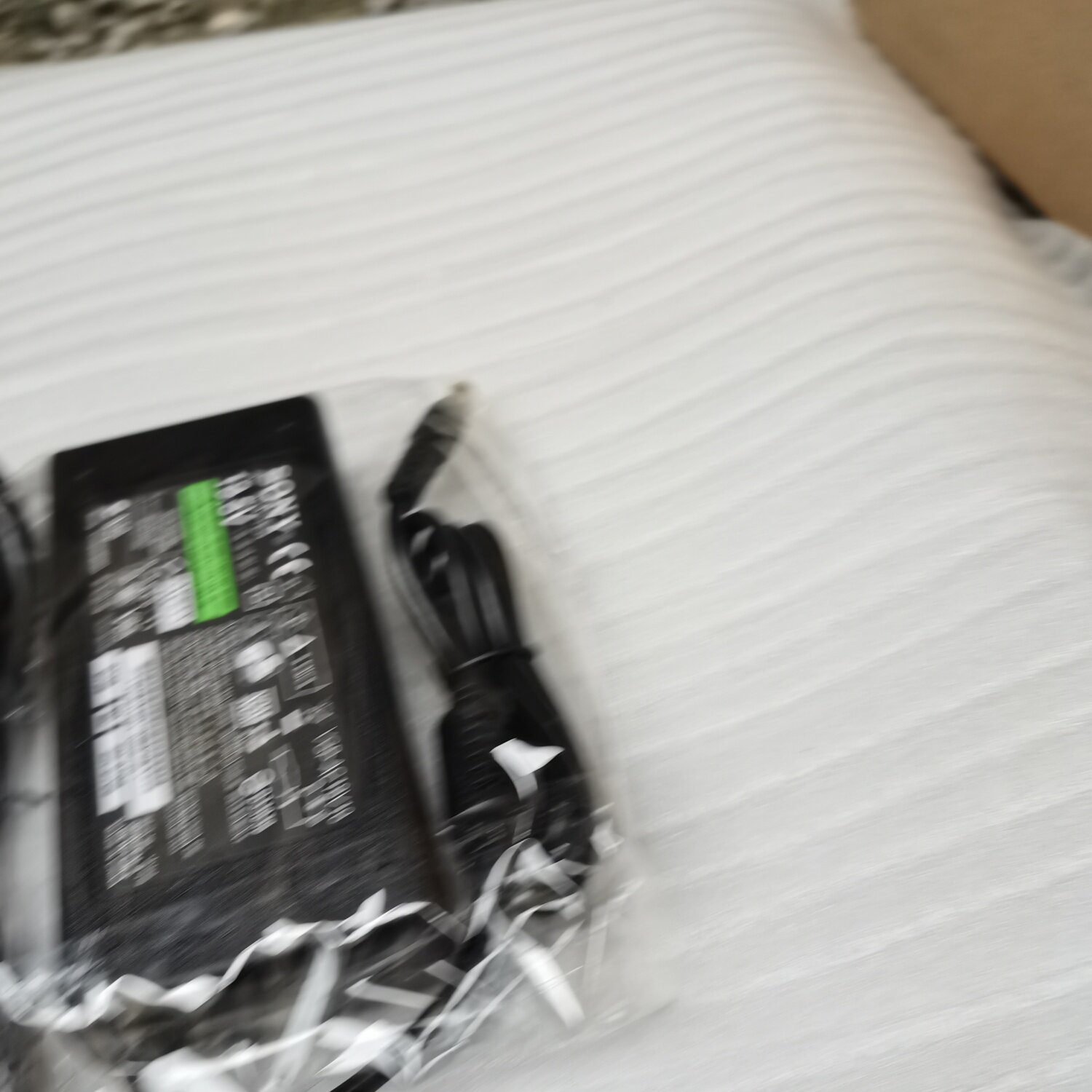 适用索尼KDL-42W650A液晶电视专用电源适配器19.5V4.7A 3.9A 4.4A