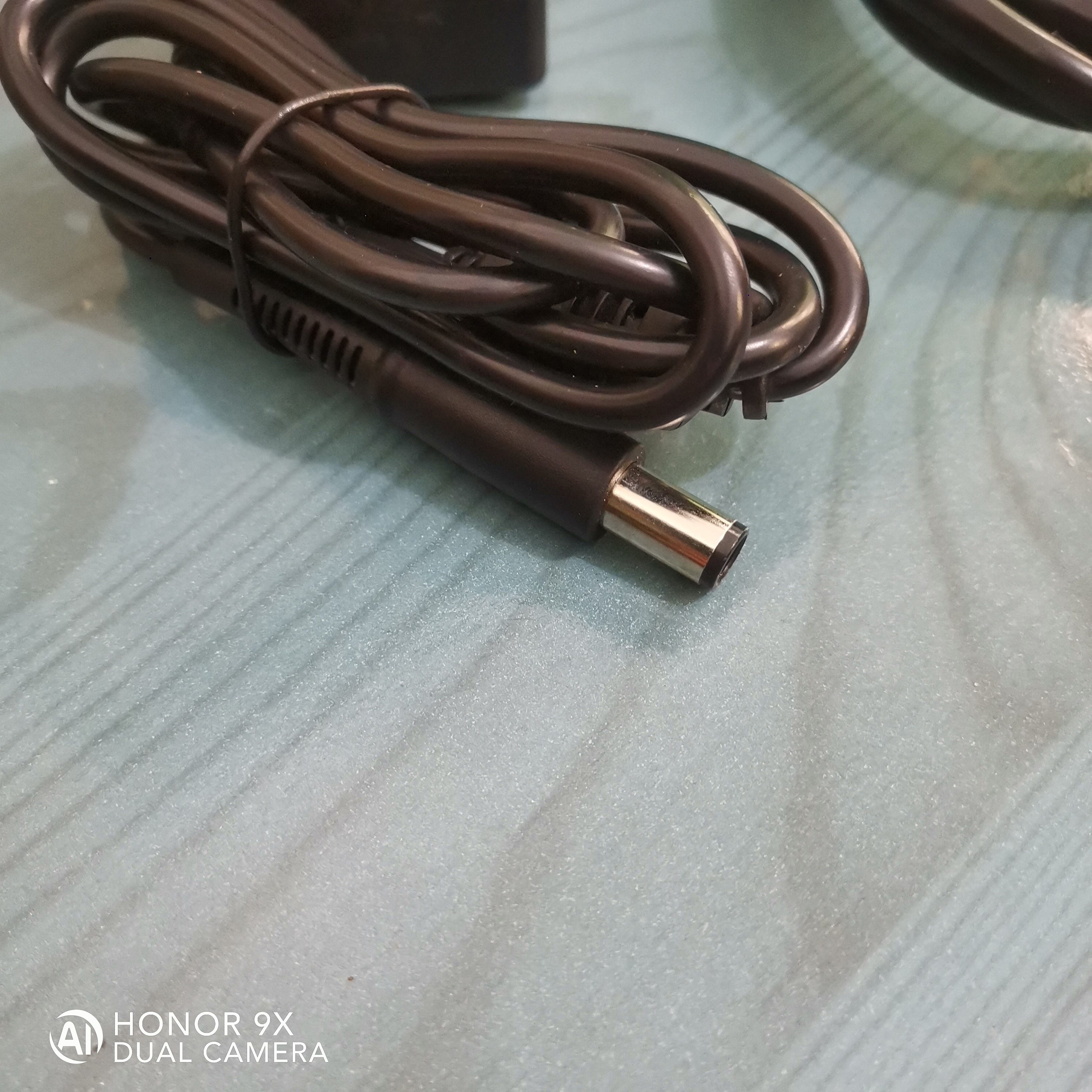 适用惠普19v4.74a电源适配器(大口帯针)笔记本电4411S CQ40 G4dv6