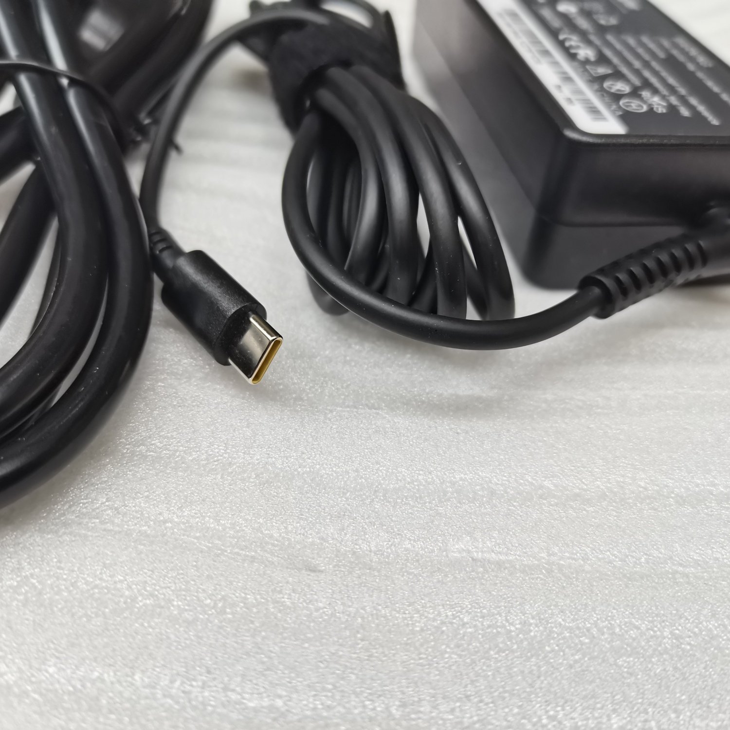 65W笔记本便携式充电器Type-C接口适用于联想华为电脑电源适配器