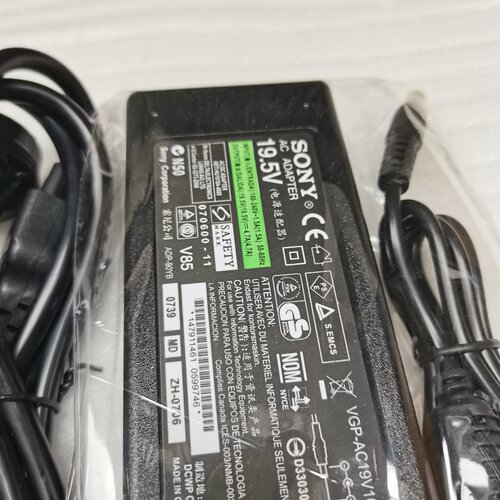 索尼 19.5V4.7A 90w 笔记本电源适配器 VAIO 系列电脑充电器 电源
