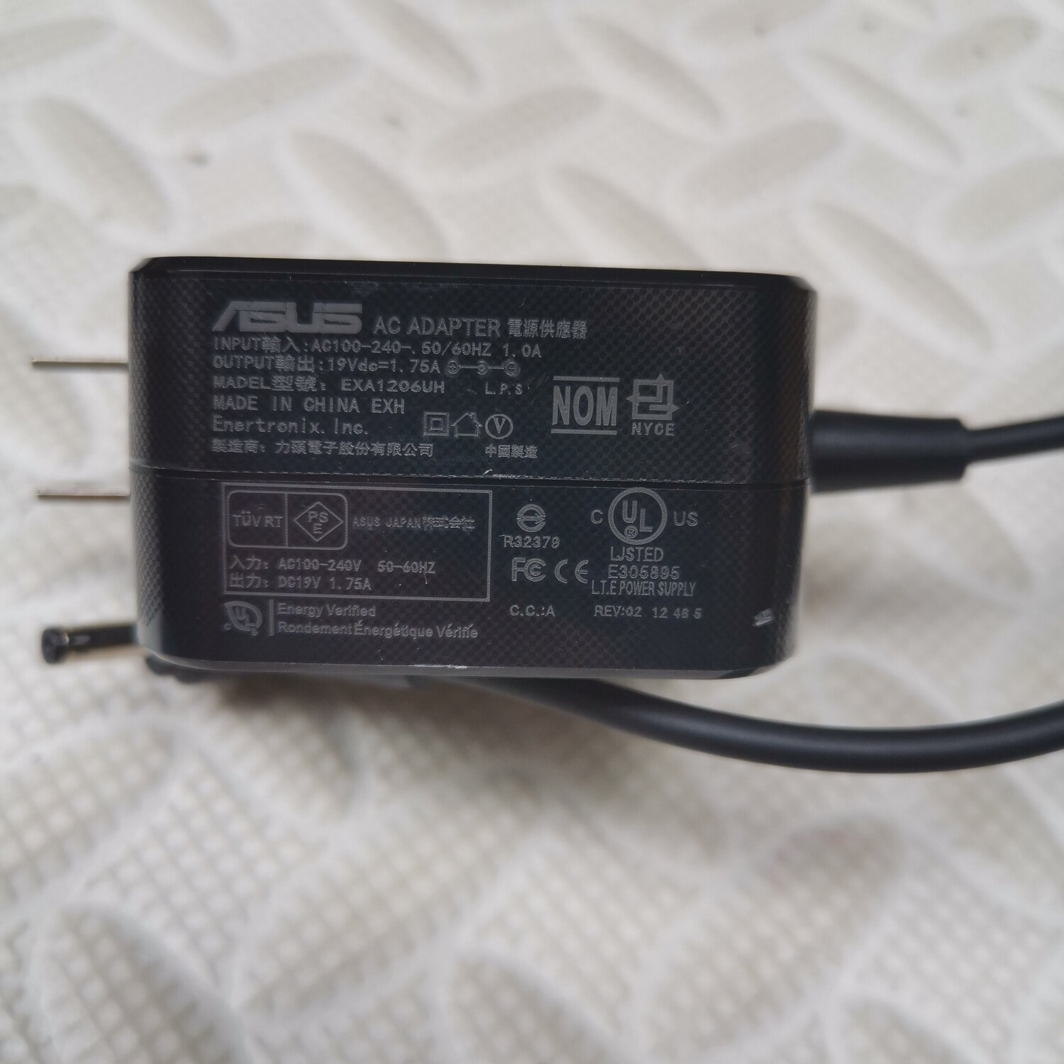 华硕无线路由RT-AC68U AC86U电源适配器19V2.37A 1.75A电脑充电线