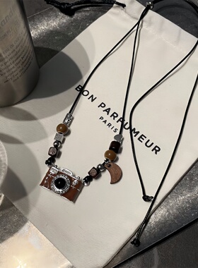 小众设计风毛衣链复古棕色胶片相机项链女美拉德轻奢高级感锁骨链