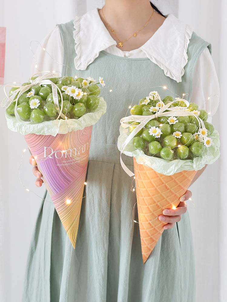 网红水果花束材料冰淇淋阳光玫瑰手捧花甜筒包装纸套装送女友