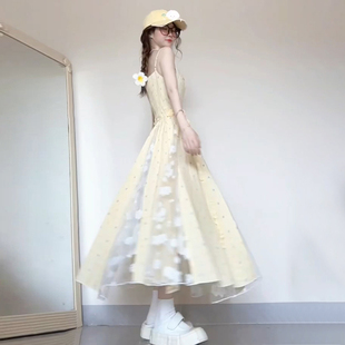 海邊度假風黃色蕾絲碎花吊帶連衣裙長裙女 夏日絕美小裙子2025新款