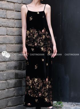 CASTING无隅｜YANGKEHAN 黑色烫金意蕴丝绒长袍