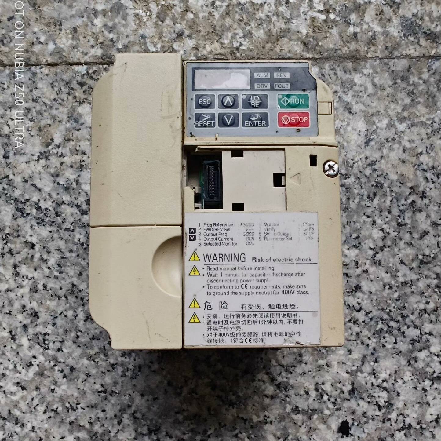 安川变频器CIMR-JB4A0004BAA 议价 也可为维修！！